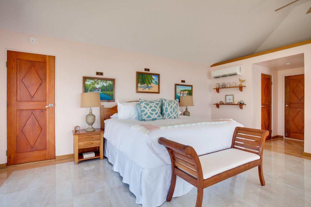 Royal Belize Hotell Thatch Caye Exteriör bild
